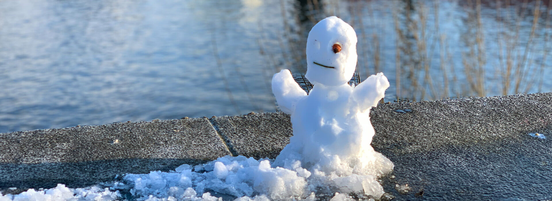 Schneemann am Hamburger Hafen